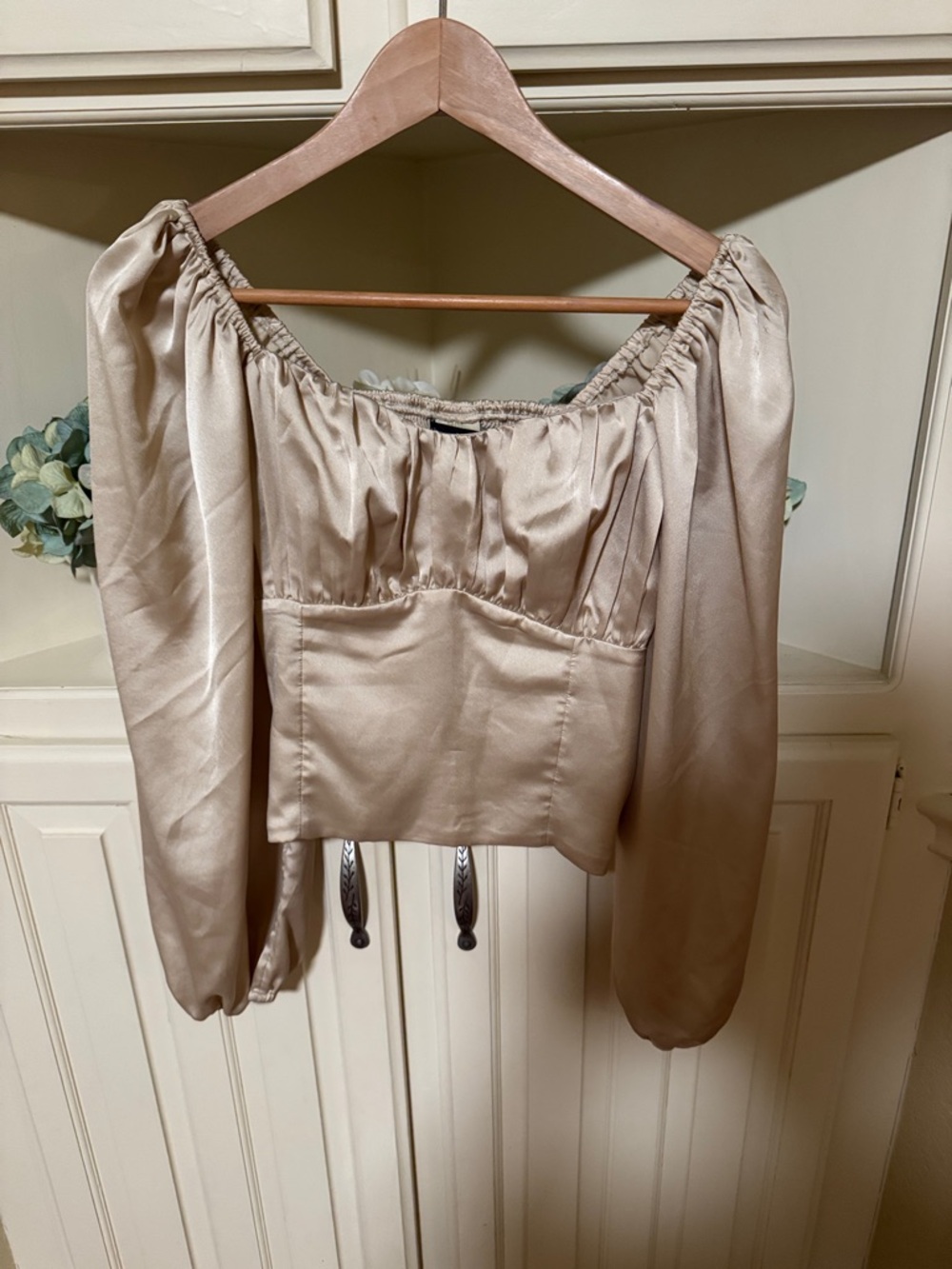 Abercrombie & Fitch Satin Beige Off‑Shoulder Long Sleeve Top